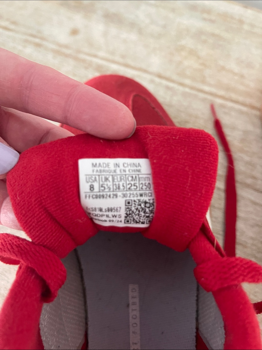 Reebok red Club C Grounds tennis shoes - Picture 7 of 7